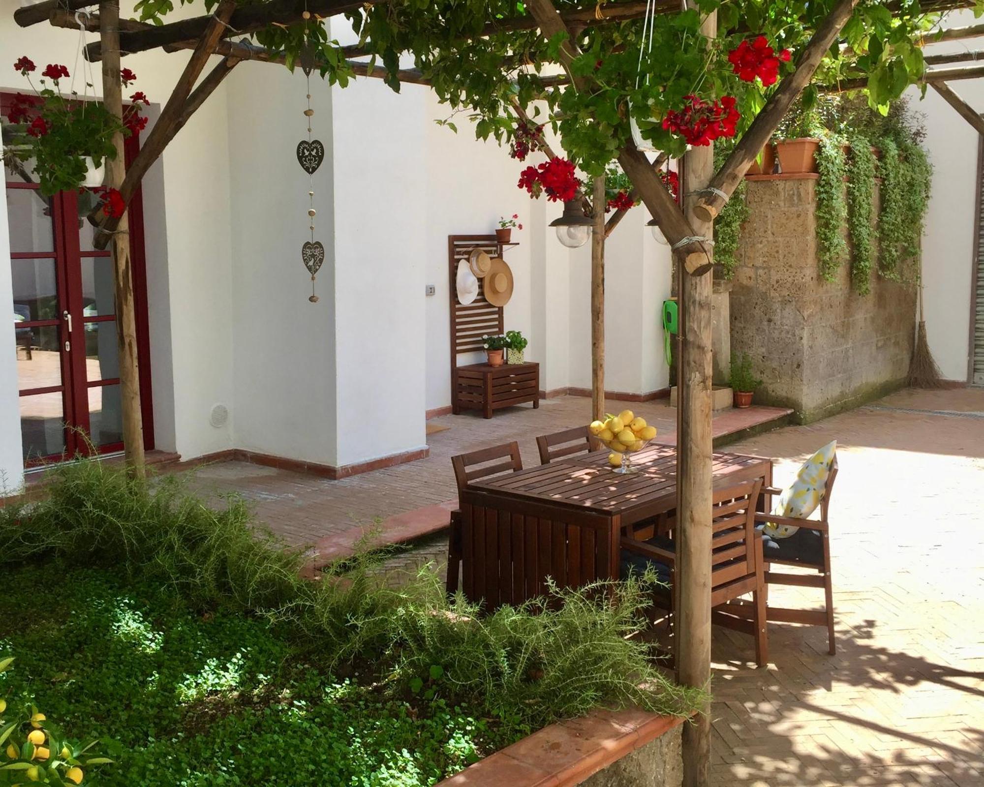 Secret Garden Apartment 卡斯特拉玛雷帝斯达比亚 外观 照片