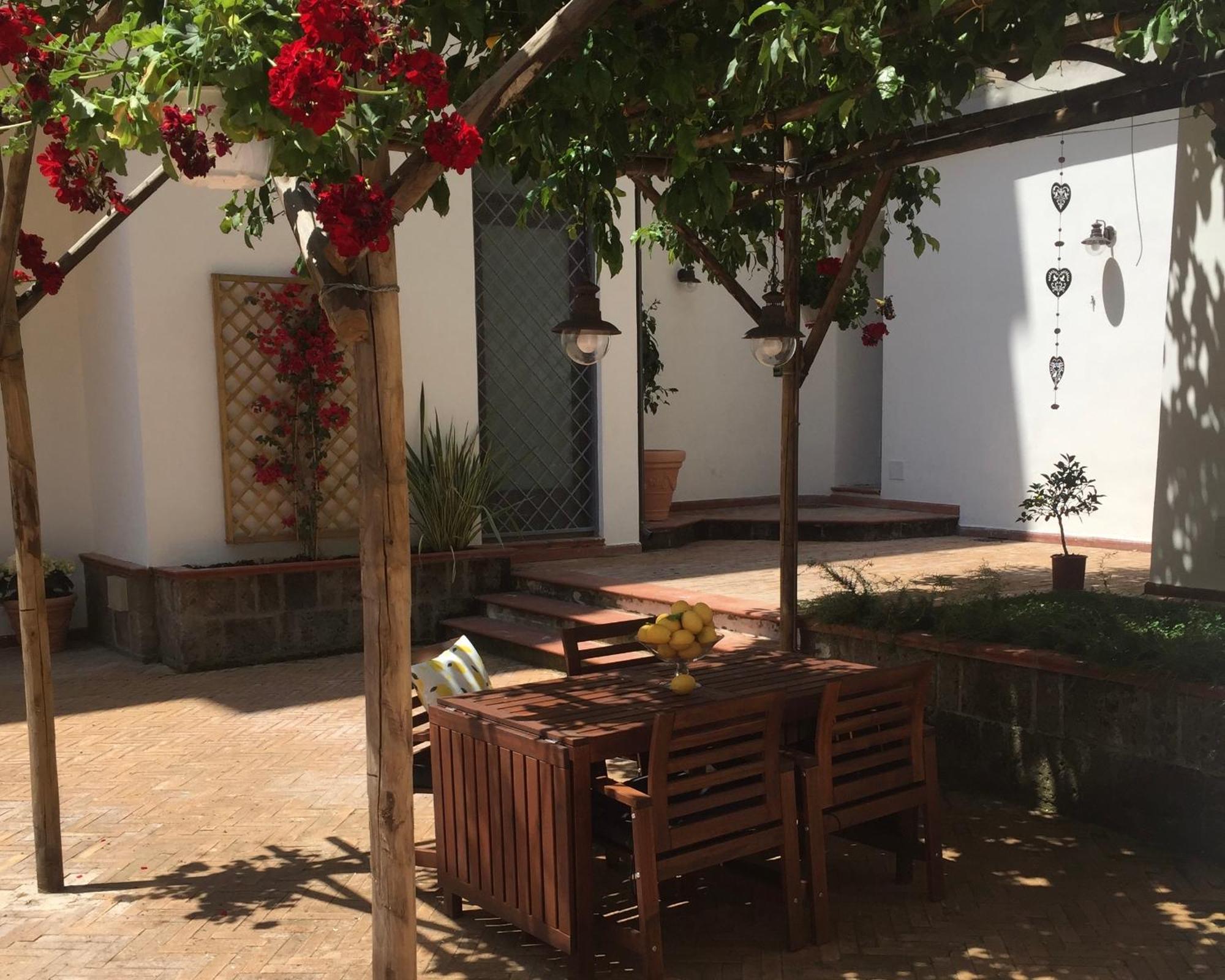 Secret Garden Apartment 卡斯特拉玛雷帝斯达比亚 外观 照片